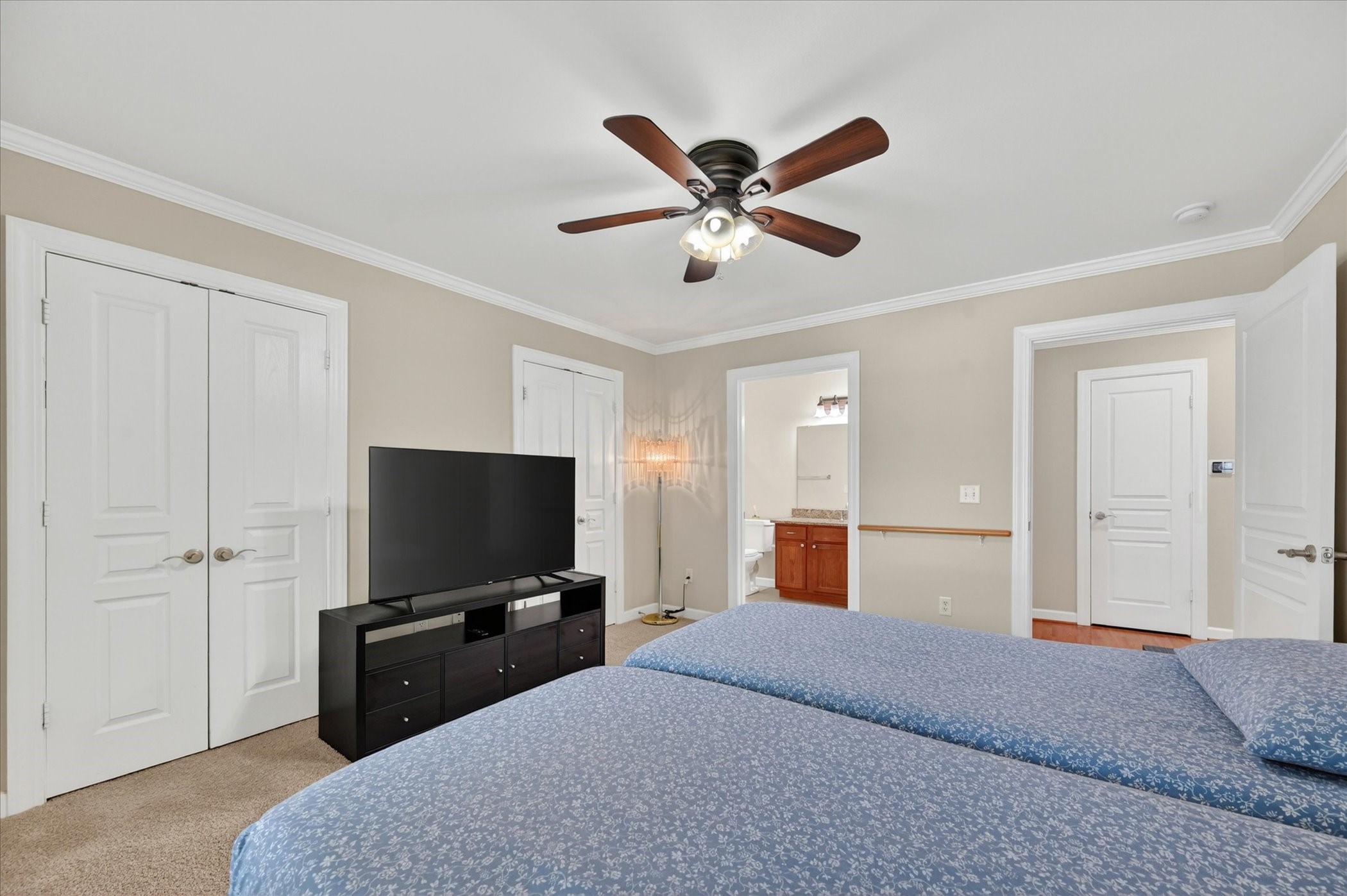 815 Earhart Avenue Grand Prairie TX 75051
