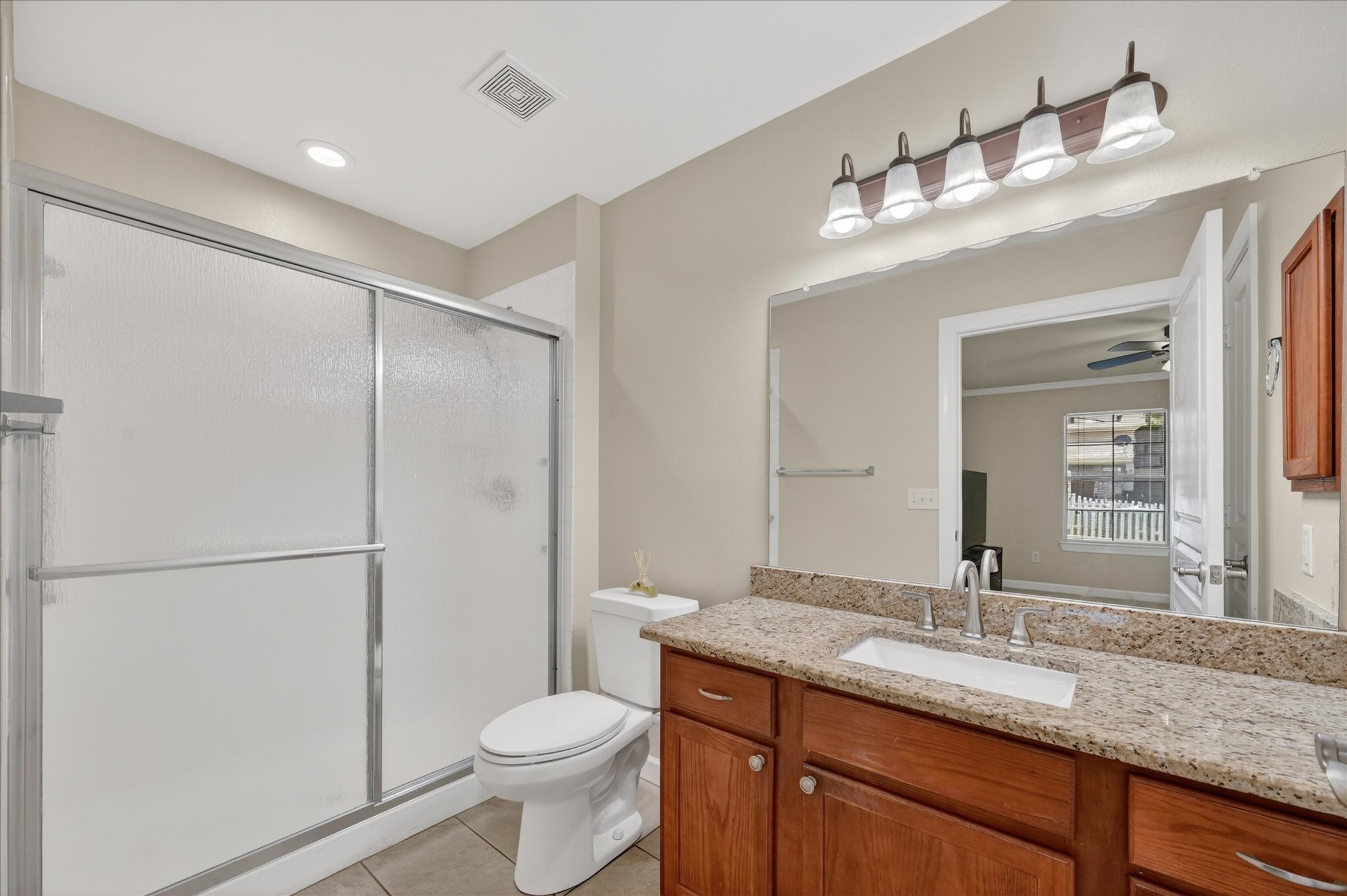 815 Earhart Avenue Grand Prairie TX 75051