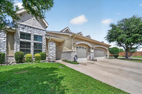 815 Earhart Avenue Grand Prairie TX 75051