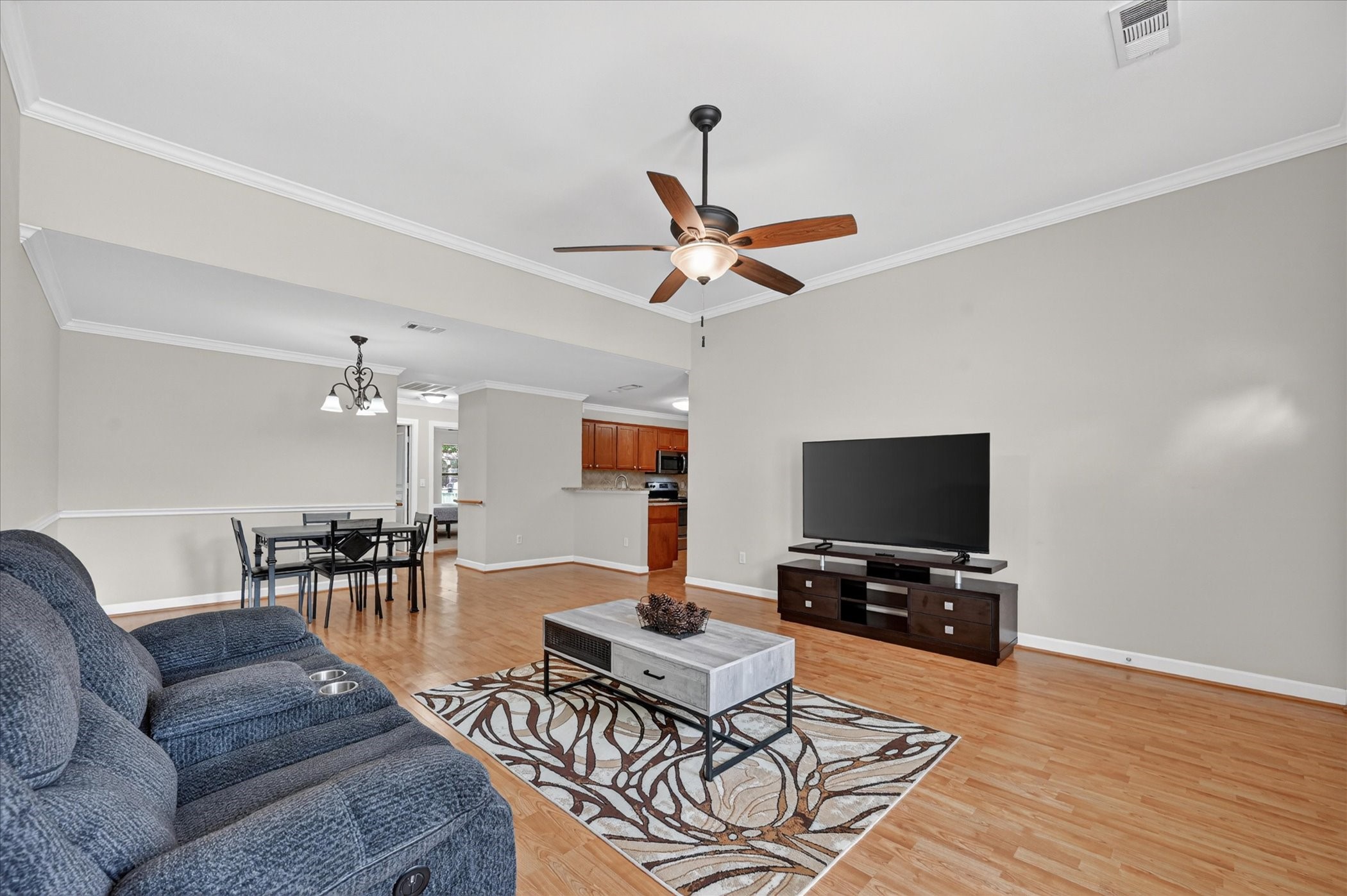 815 Earhart Avenue Grand Prairie TX 75051