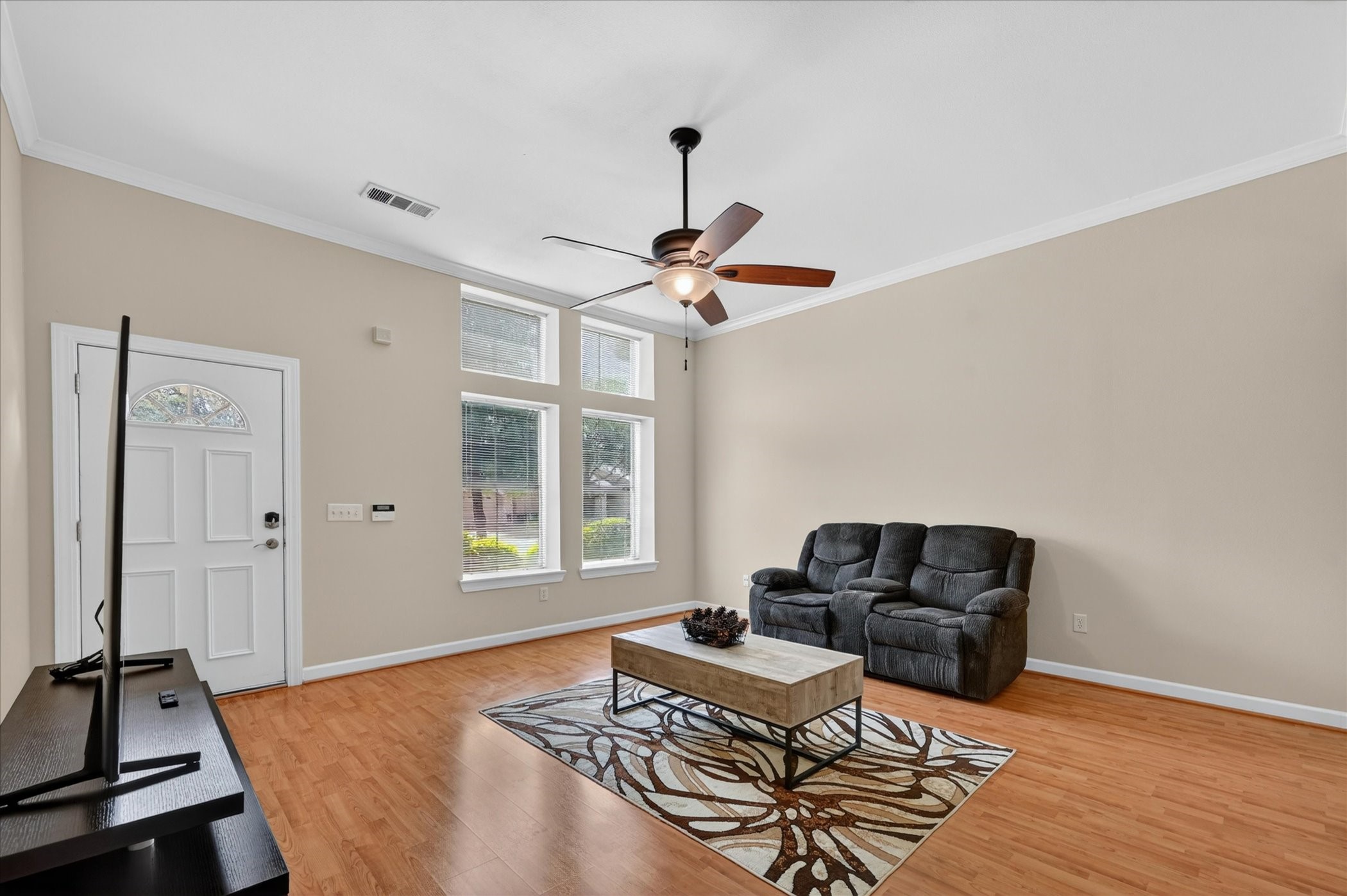 815 Earhart Avenue Grand Prairie TX 75051