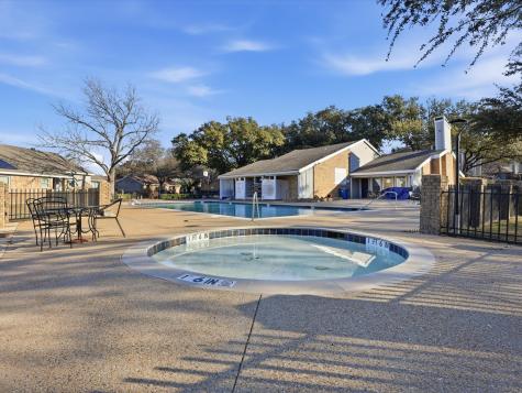 2713 Meadowstone Court Carrollton TX 75006