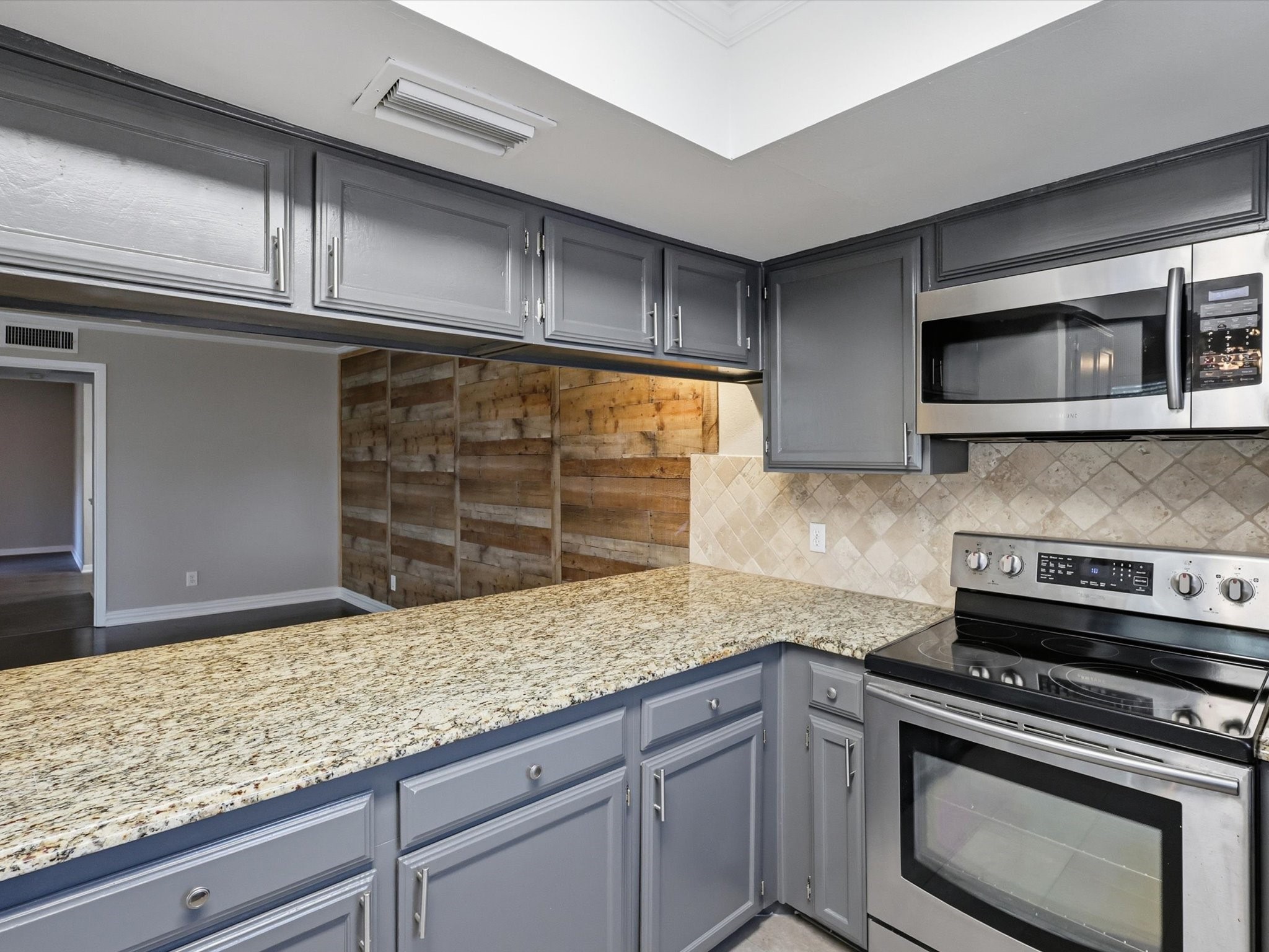 2713 Meadowstone Court Carrollton TX 75006