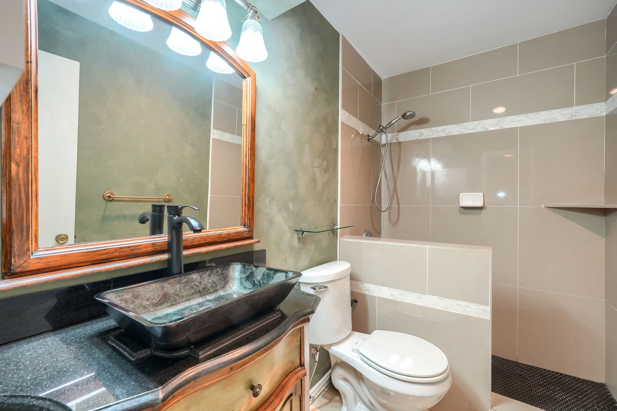 607 Trailwood Court Garland TX 75043