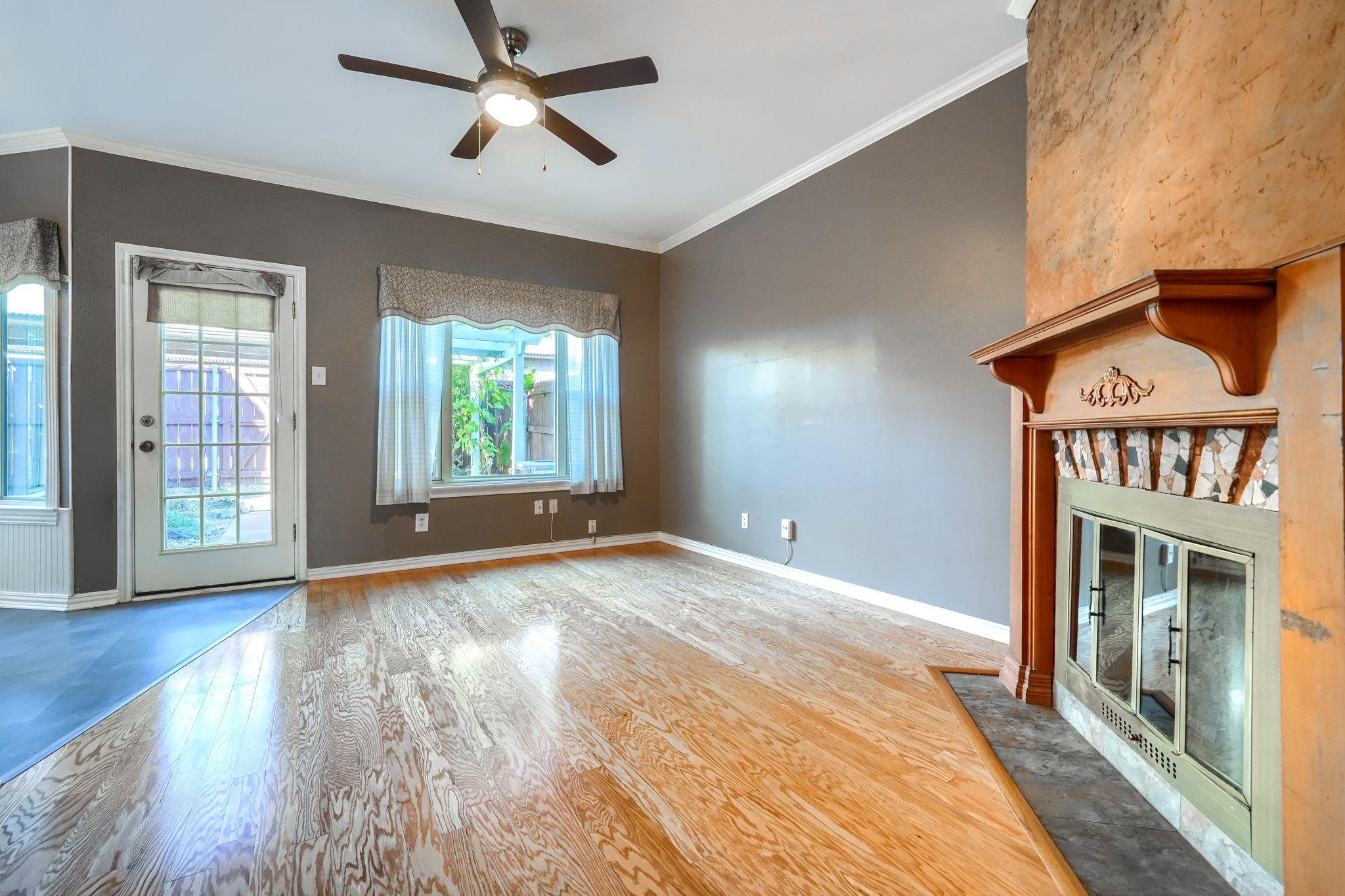 607 Trailwood Court Garland TX 75043