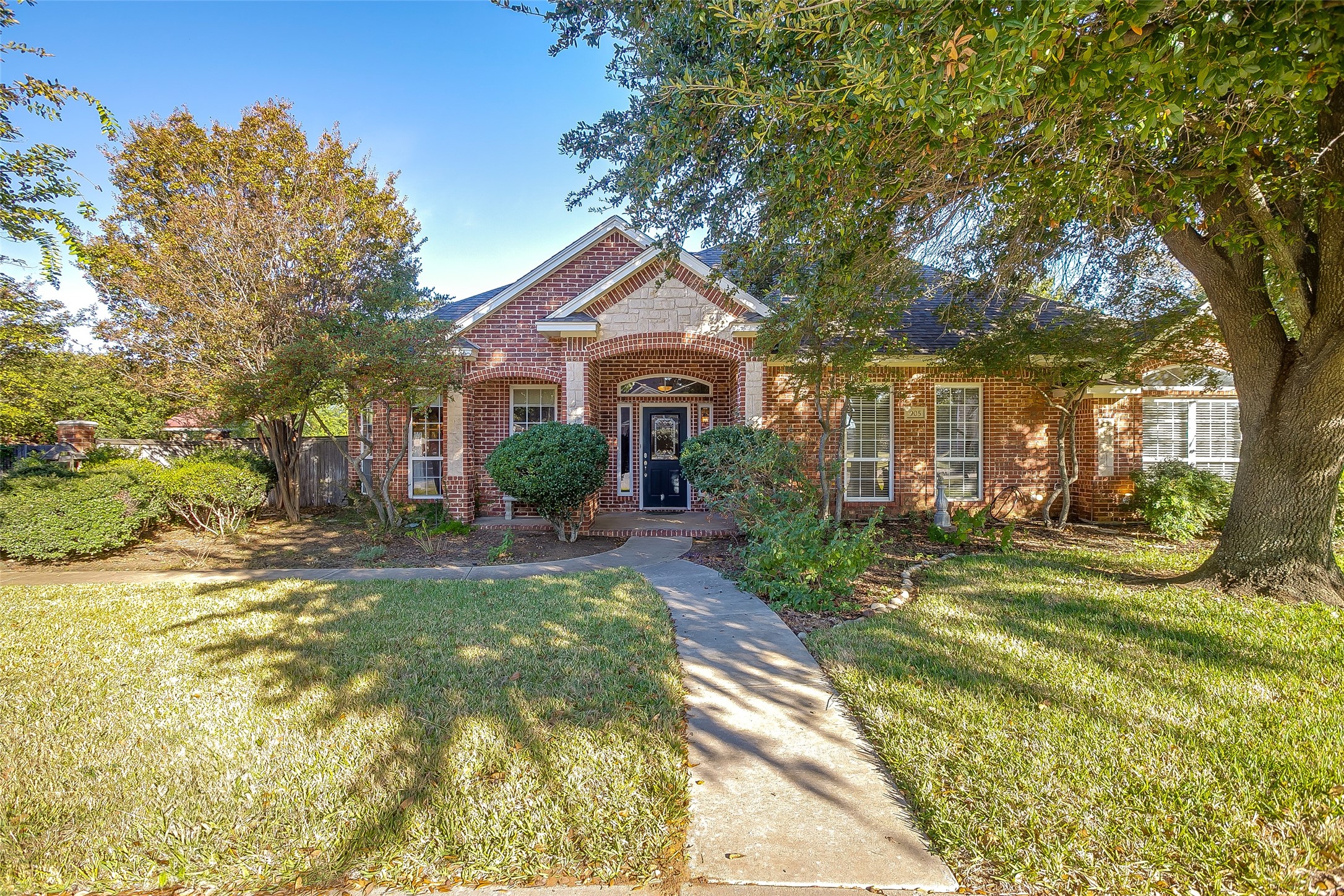 905 Dylan Court Burleson TX 76028