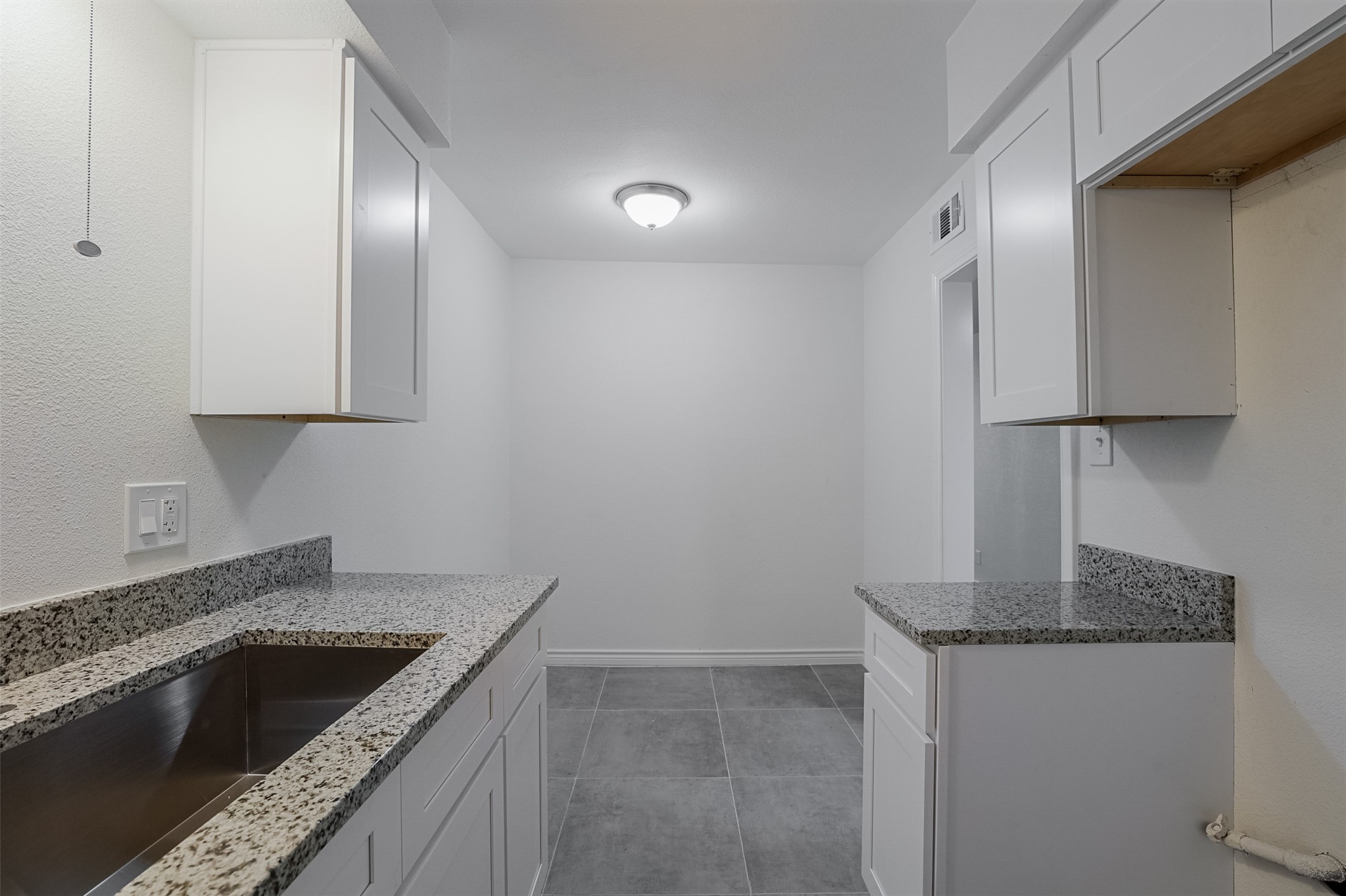 5055 Ridglea Lane Fort Worth TX 76116