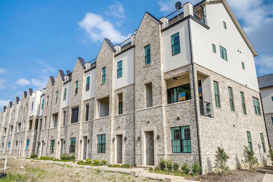 617 Dalton Lane Irving TX 75039