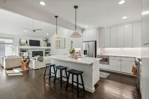 2207 Lola Court Dallas TX 75206