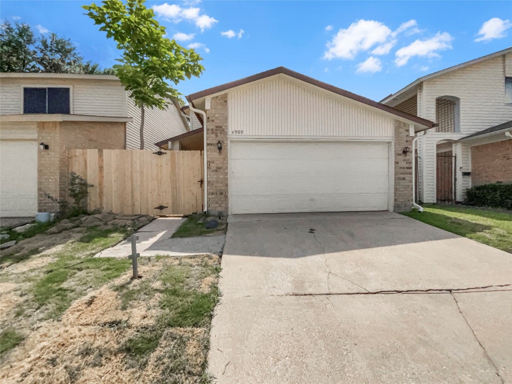 4909 Burlingame Drive Garland TX 75043