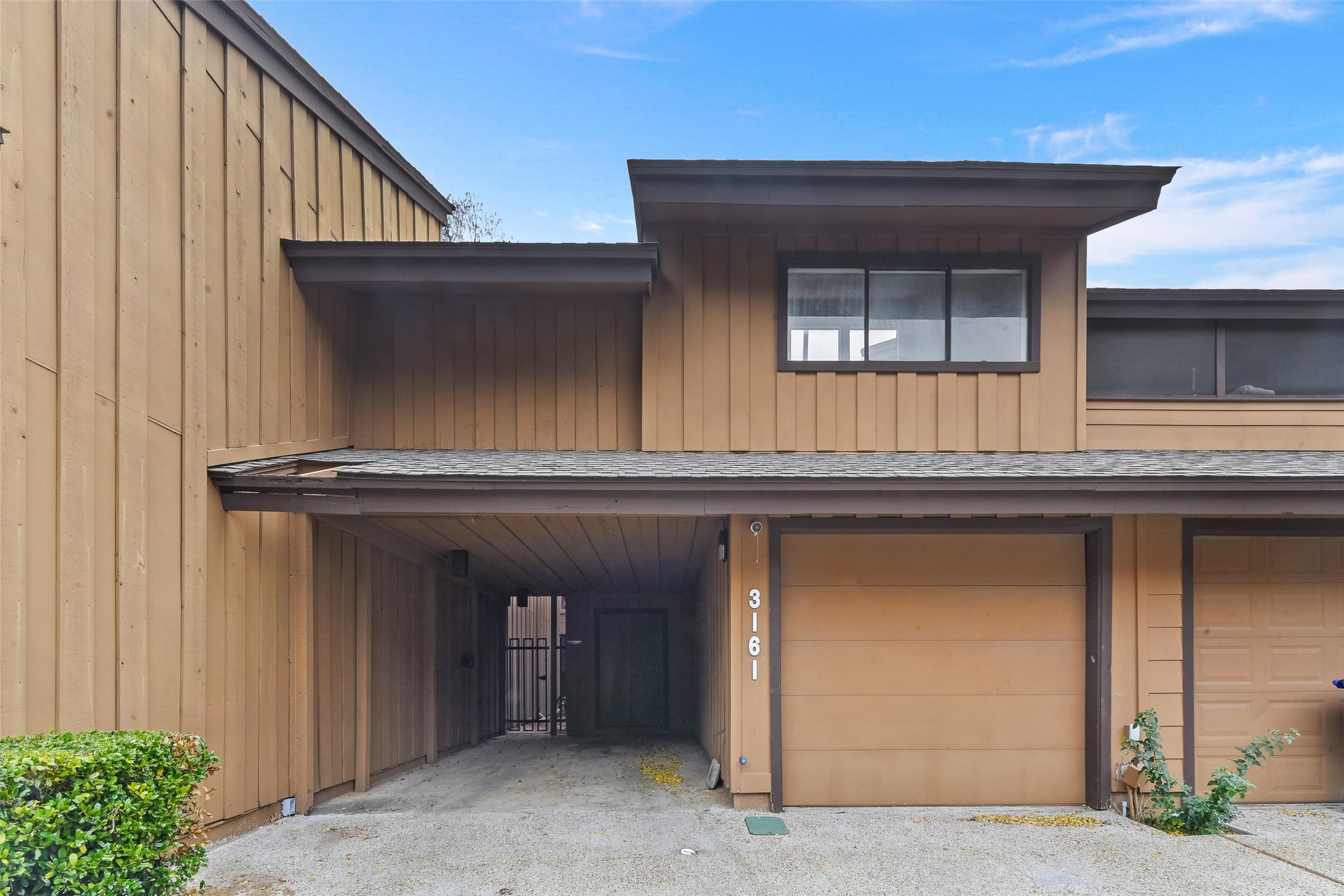 3161 Golden Oak Farmers Branch TX 75234
