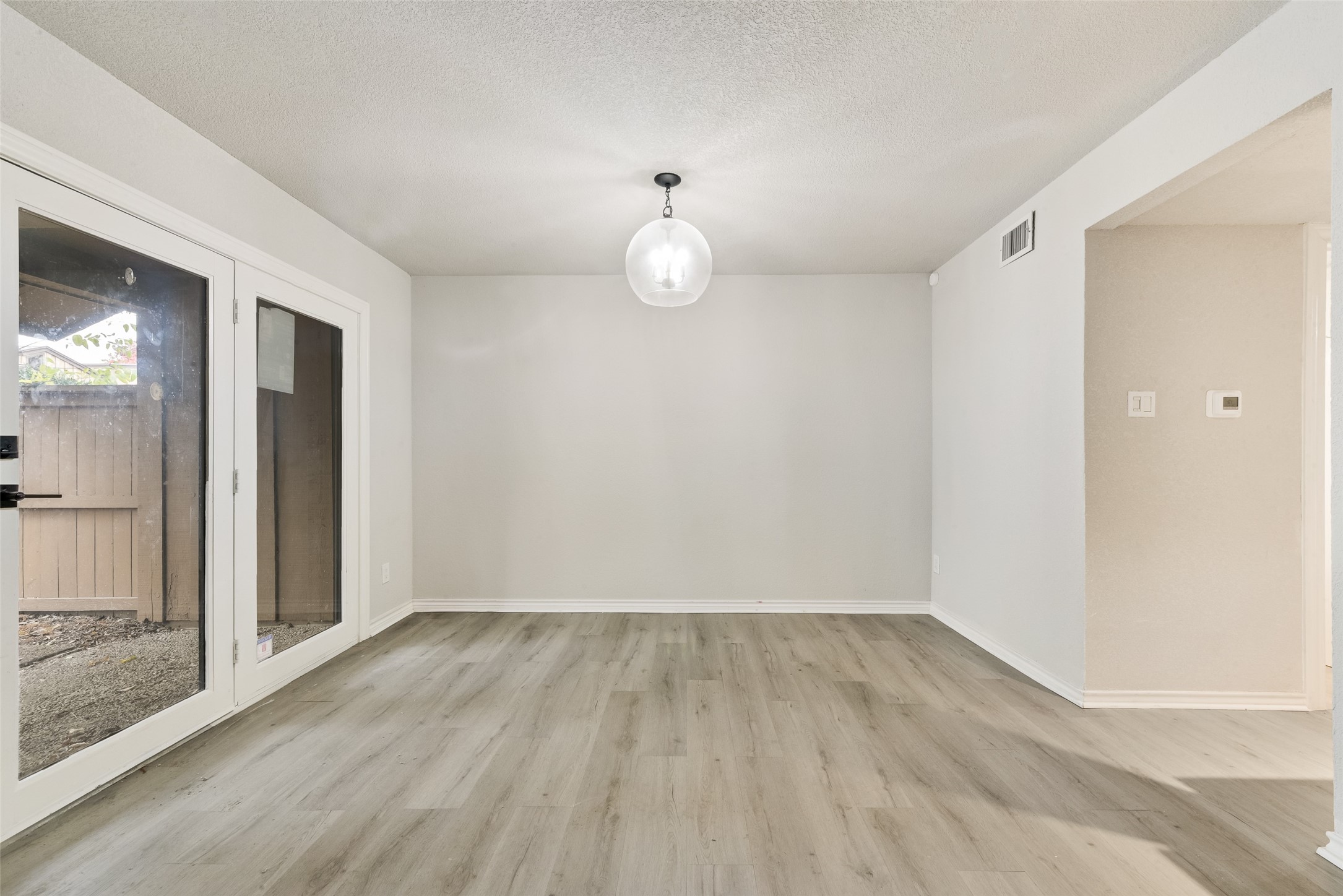 3161 Golden Oak Farmers Branch TX 75234