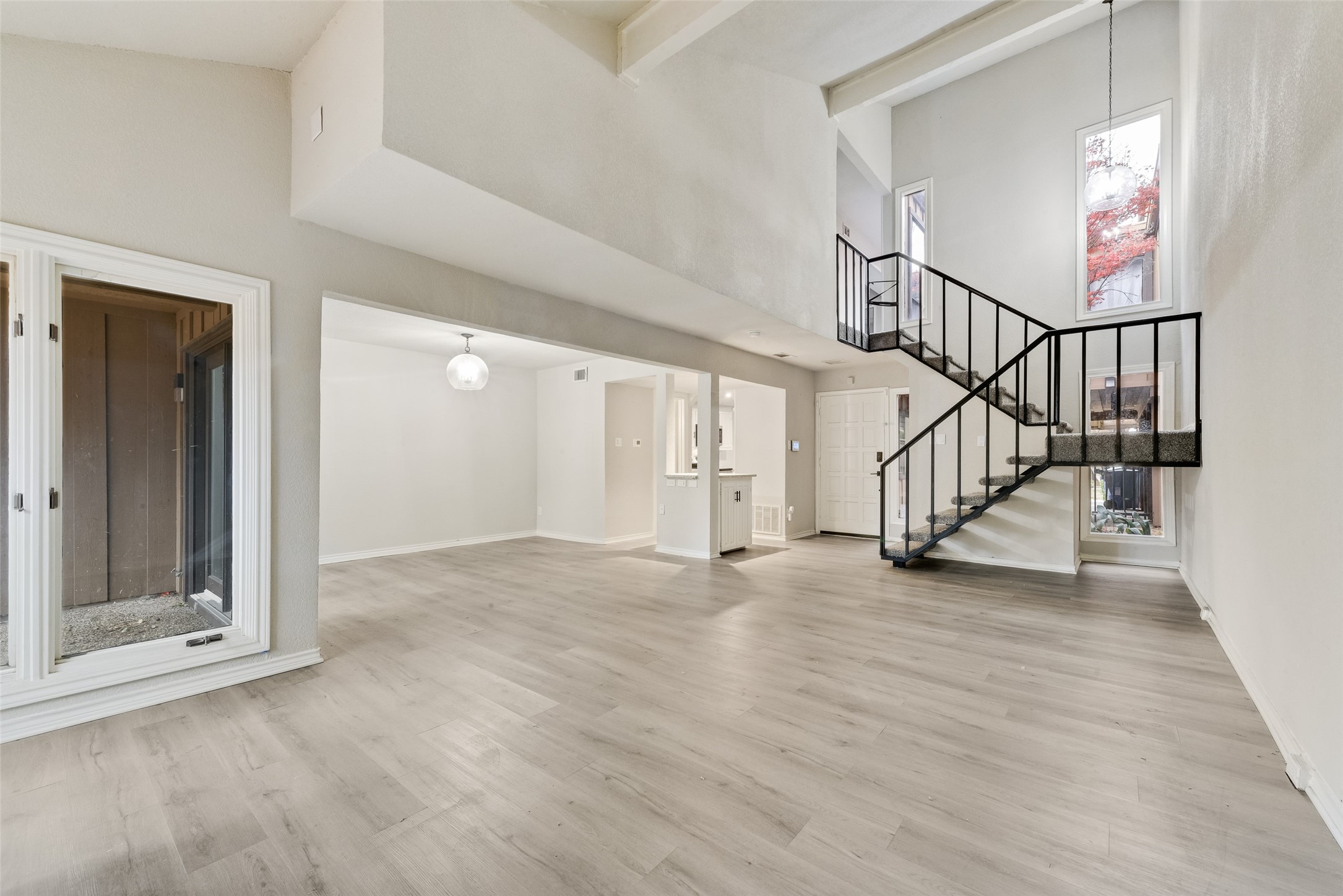 3161 Golden Oak Farmers Branch TX 75234