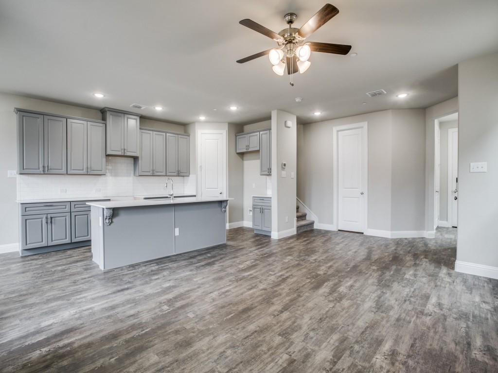 632 Hutchinson Lane Lewisville TX 75077