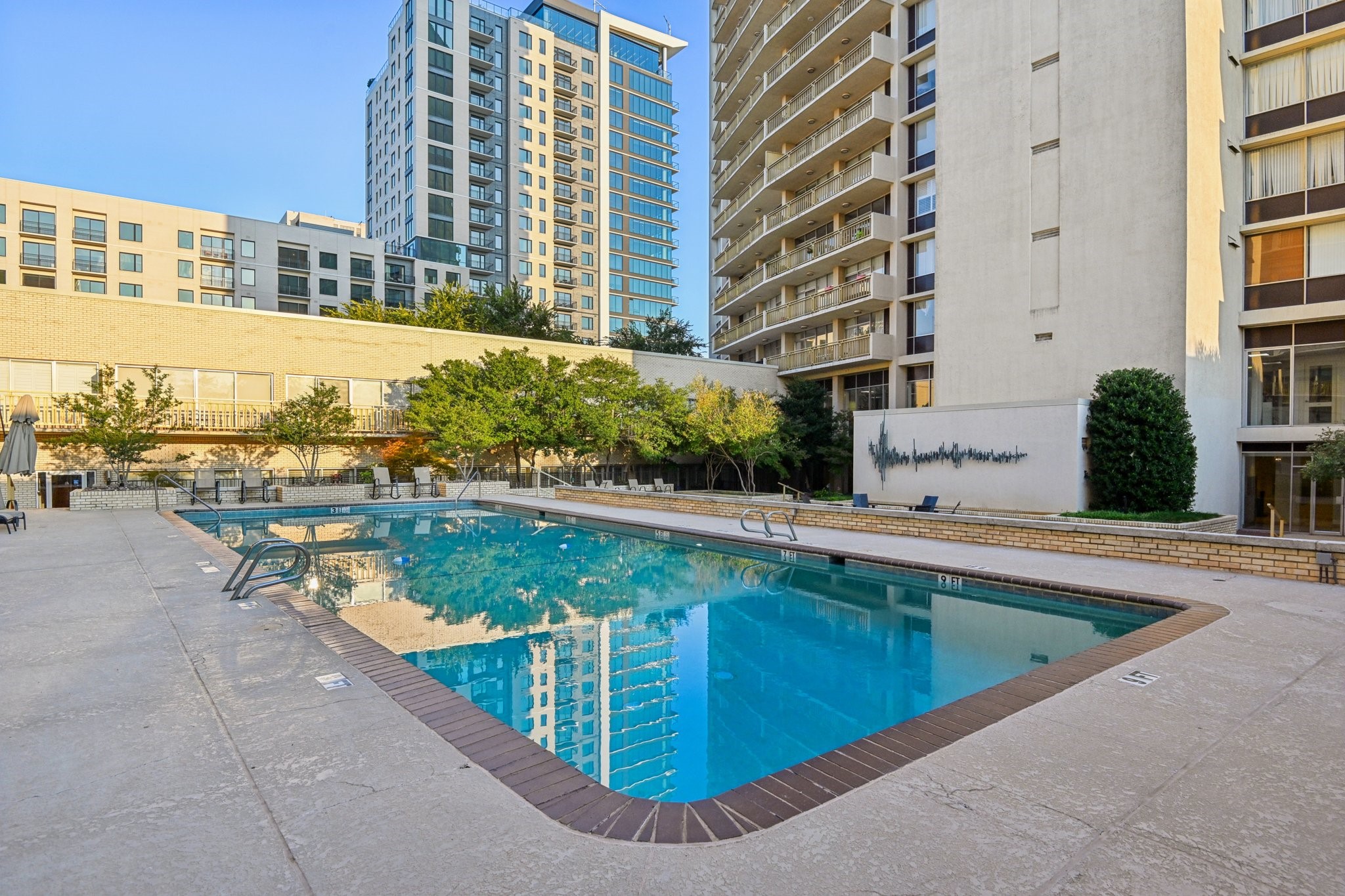 6211 W Northwest Highway Dallas TX 75225