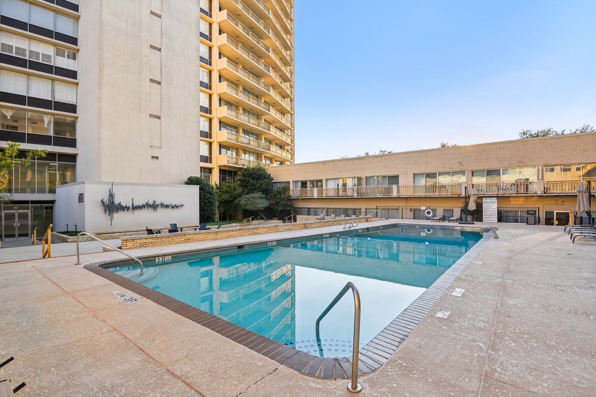 6211 W Northwest Highway Dallas TX 75225