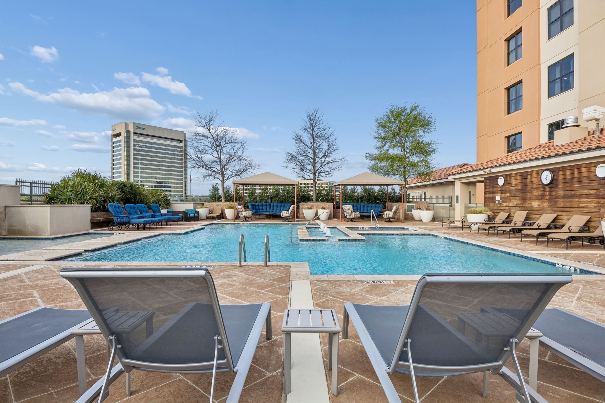 330 Las Colinas Boulevard E Irving TX 75039