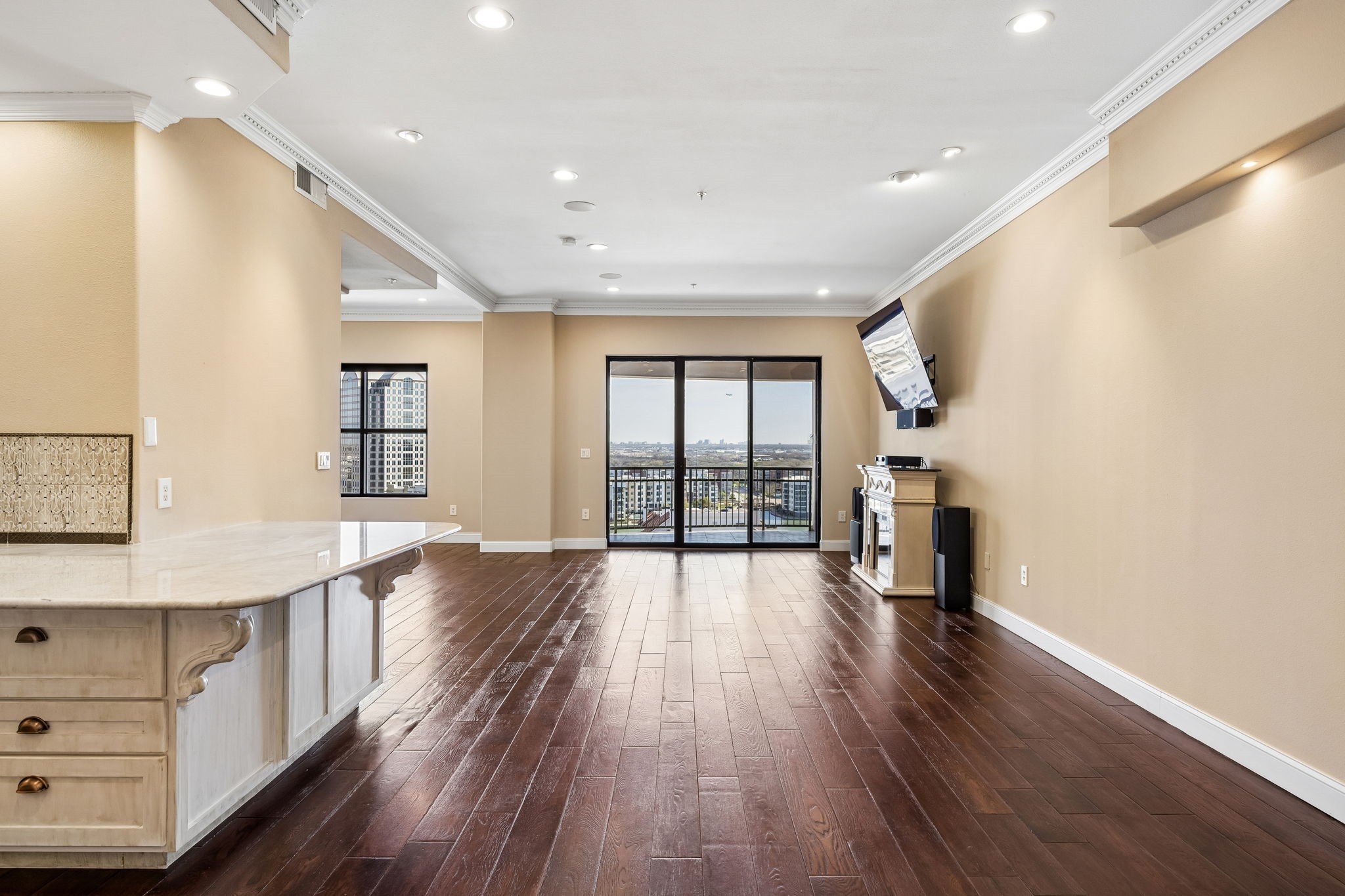 330 Las Colinas Boulevard E Irving TX 75039