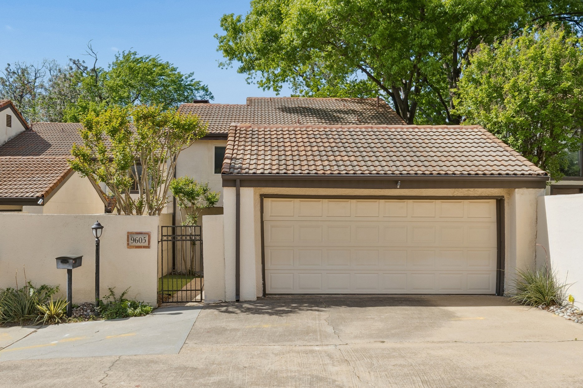 9605 Robin Song Dallas TX 75243