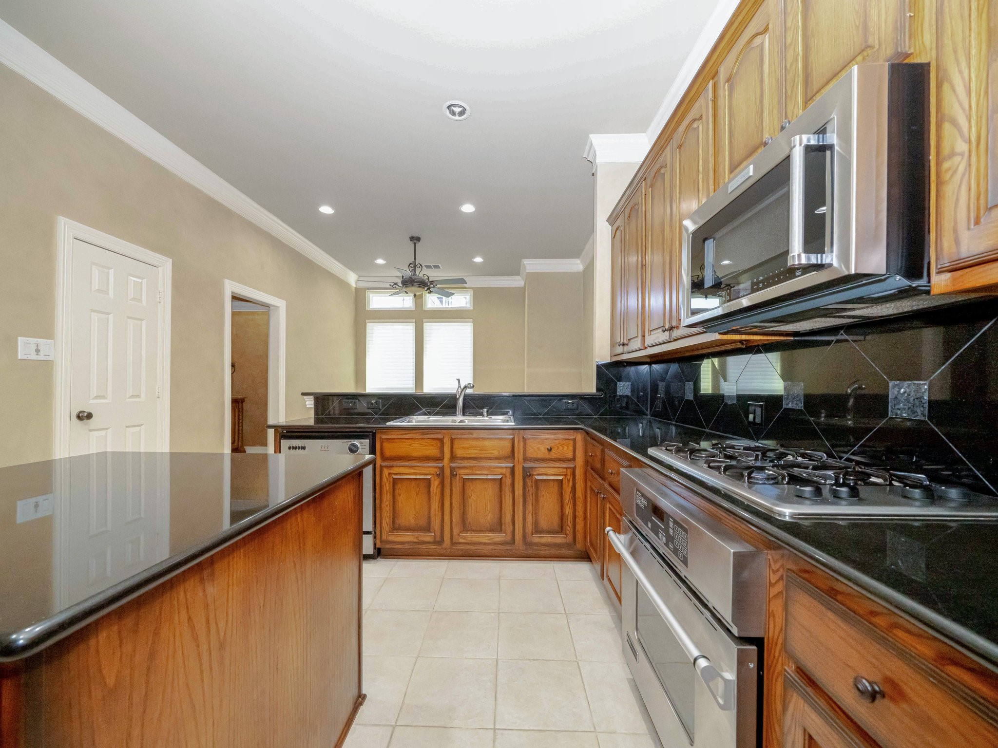 2906 Thomas Avenue Dallas TX 75204