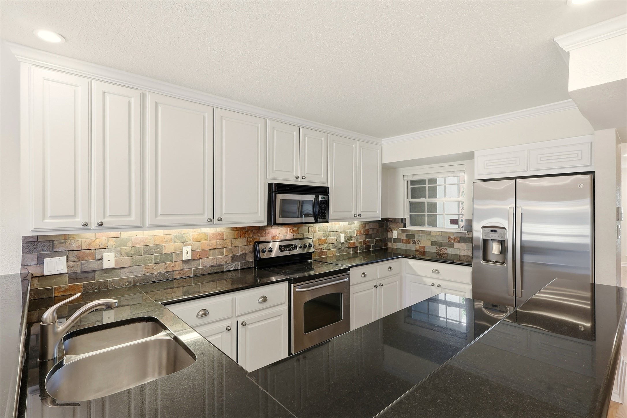 9486 Timberleaf Drive Dallas TX 75243