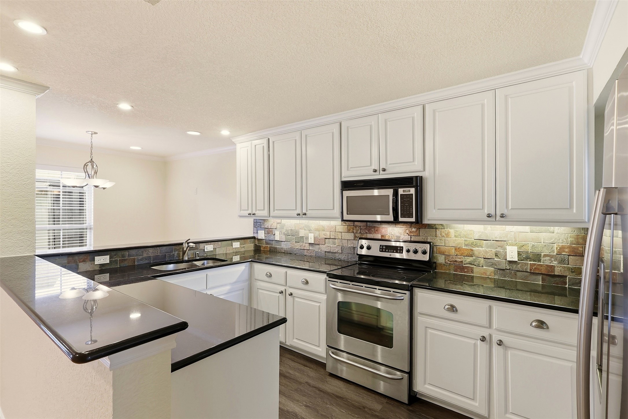9486 Timberleaf Drive Dallas TX 75243