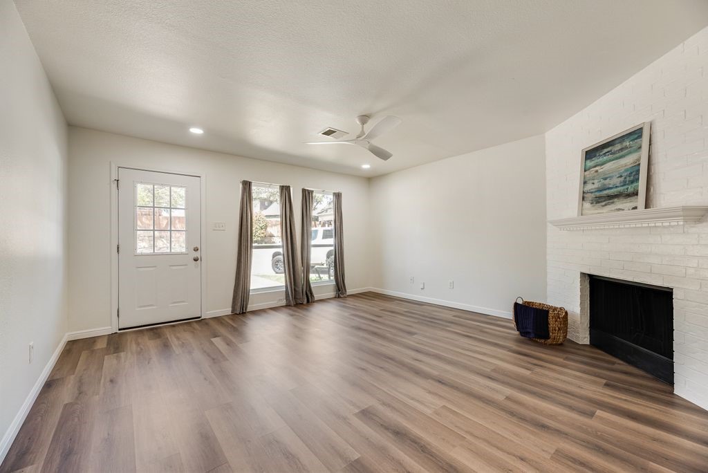 190 Merlin Way Euless TX 76039