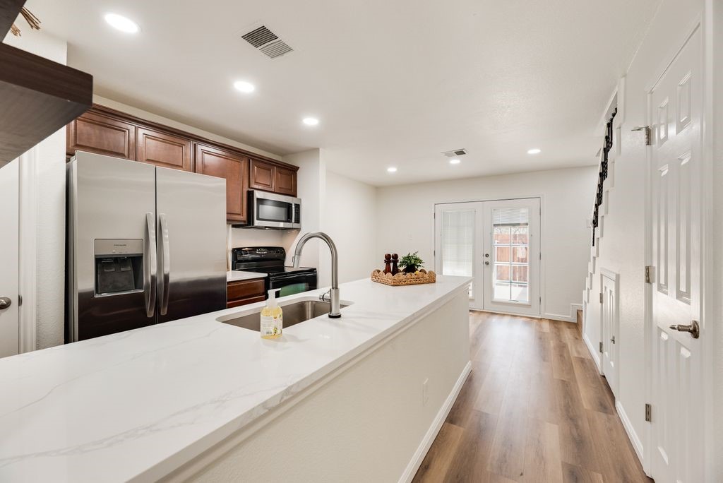 190 Merlin Way Euless TX 76039