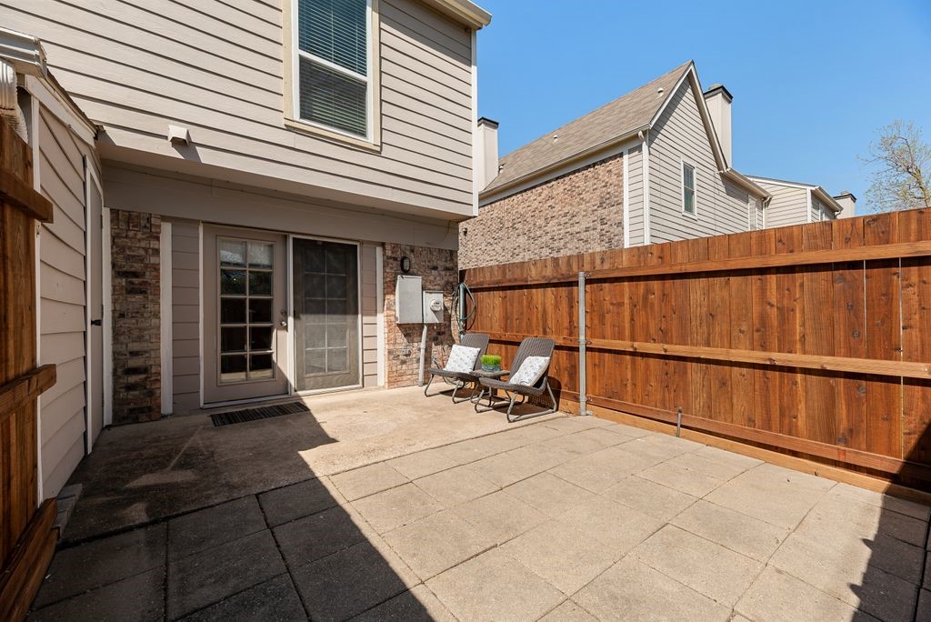 190 Merlin Way Euless TX 76039