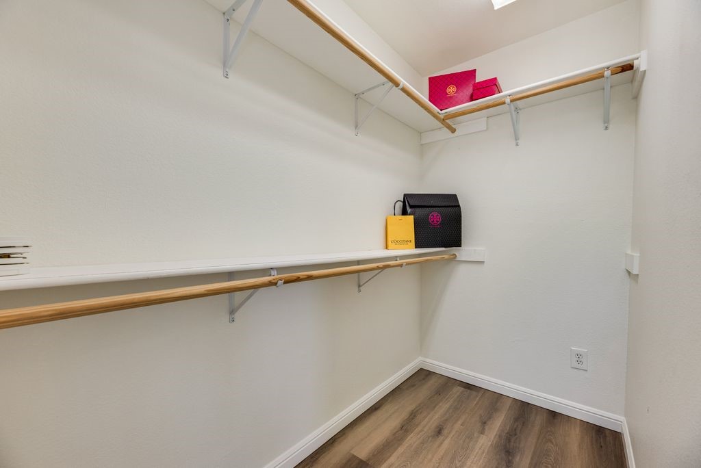 190 Merlin Way Euless TX 76039