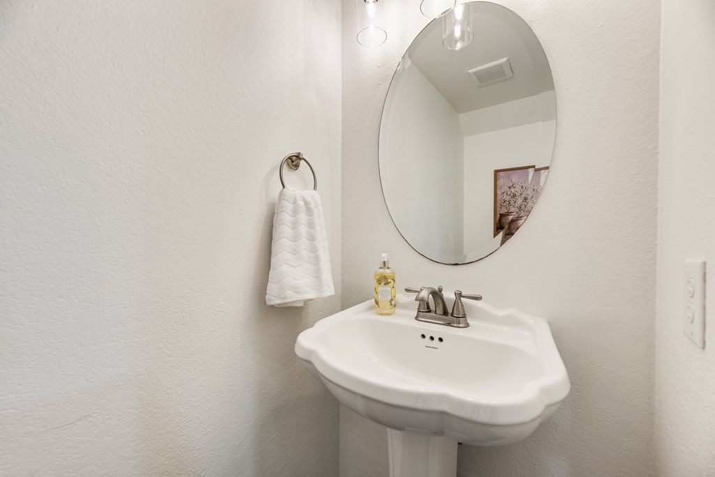 190 Merlin Way Euless TX 76039