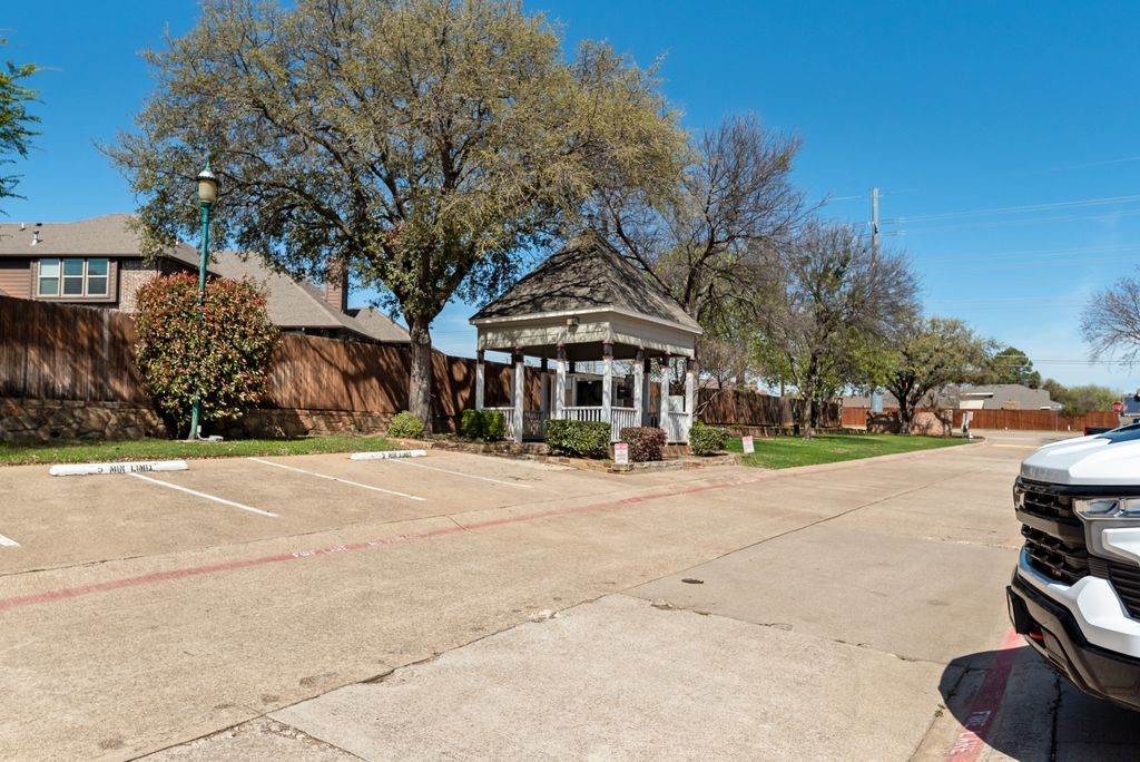 190 Merlin Way Euless TX 76039