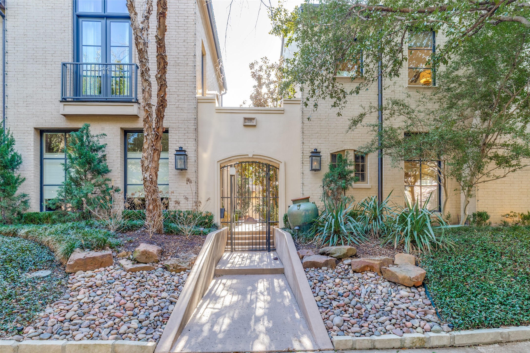 3816 Hawthorne Avenue Dallas TX 75219