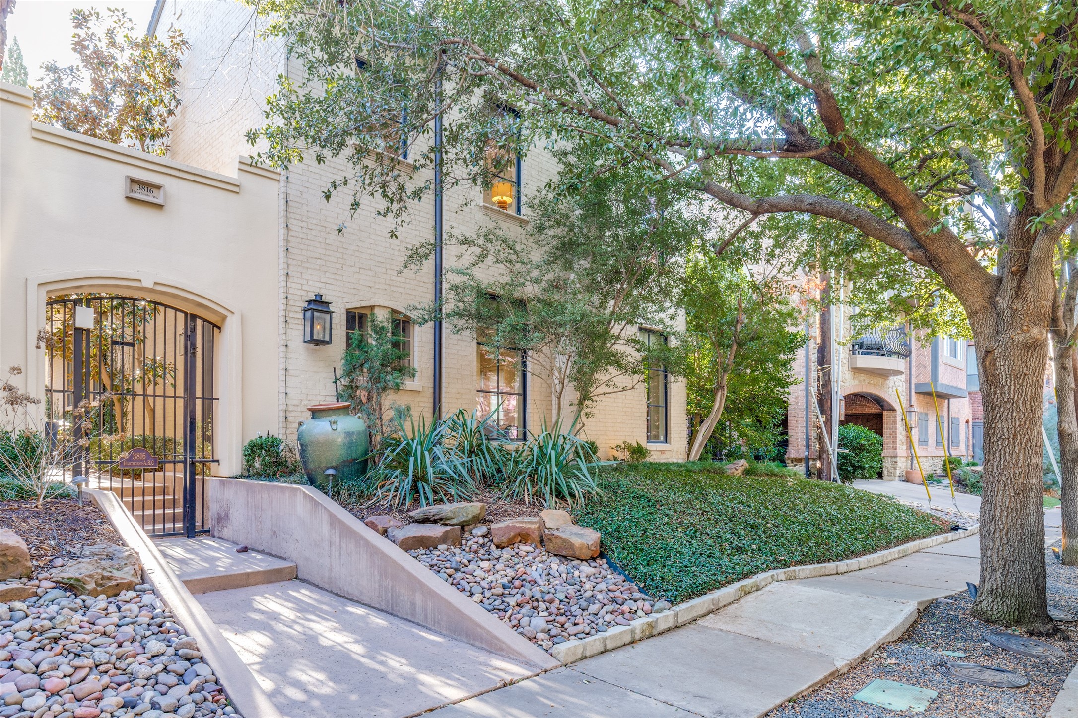 3816 Hawthorne Avenue Dallas TX 75219