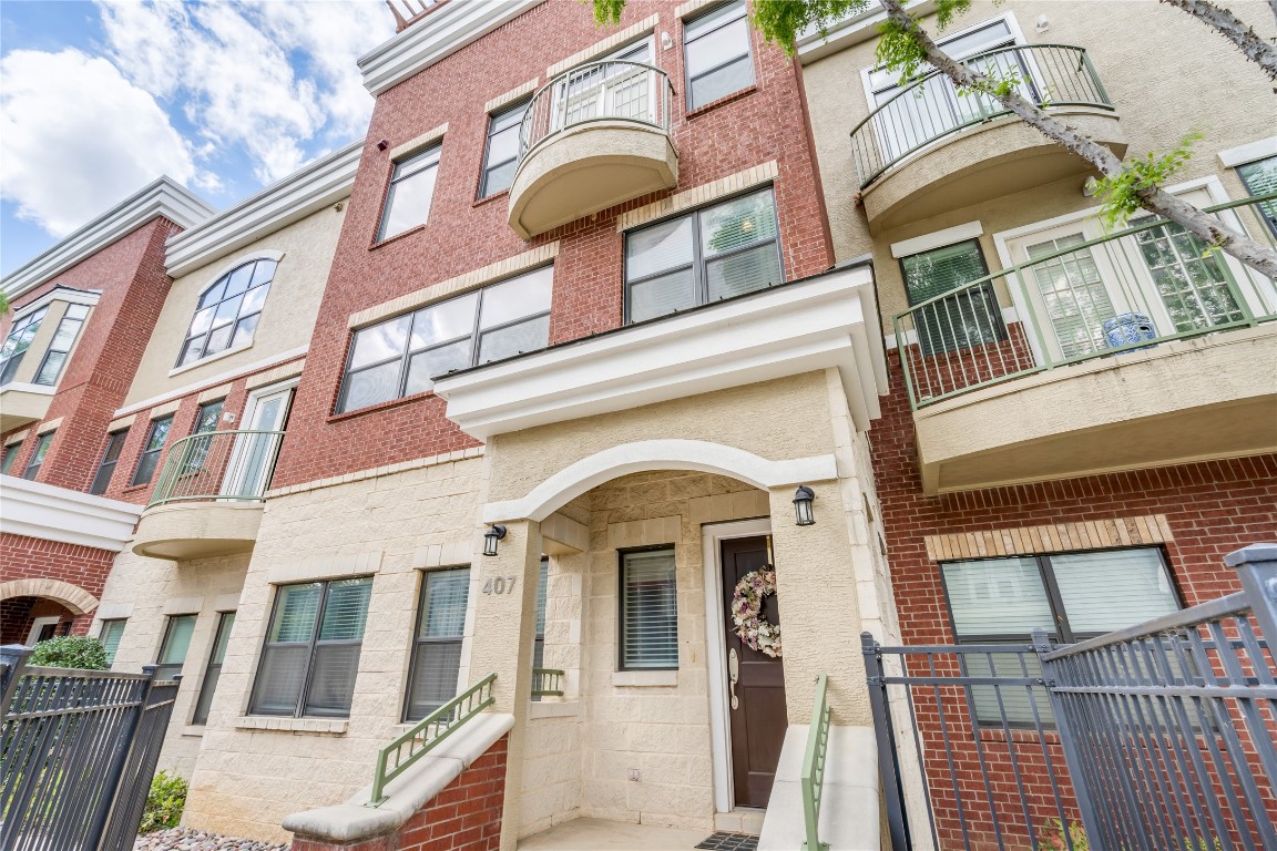 1207 Beaconsfield Lane Arlington TX 76011