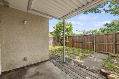 2504 Brook Hollow Court Mesquite TX 75150