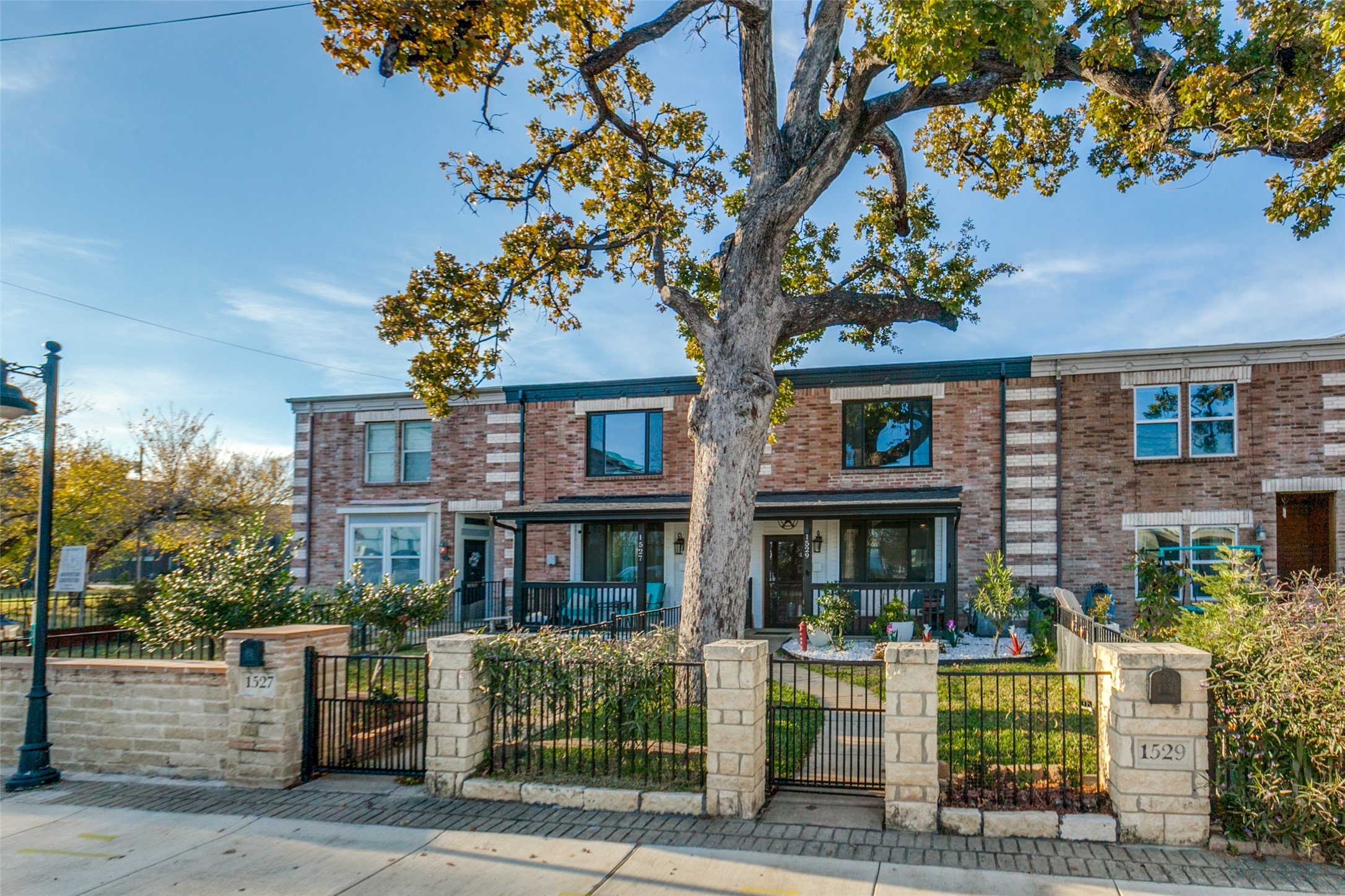 1529 Seegar Street Dallas TX 75215