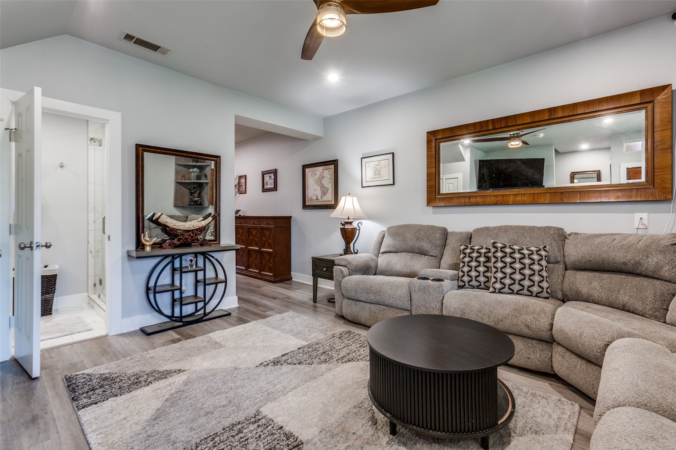 1529 Seegar Street Dallas TX 75215