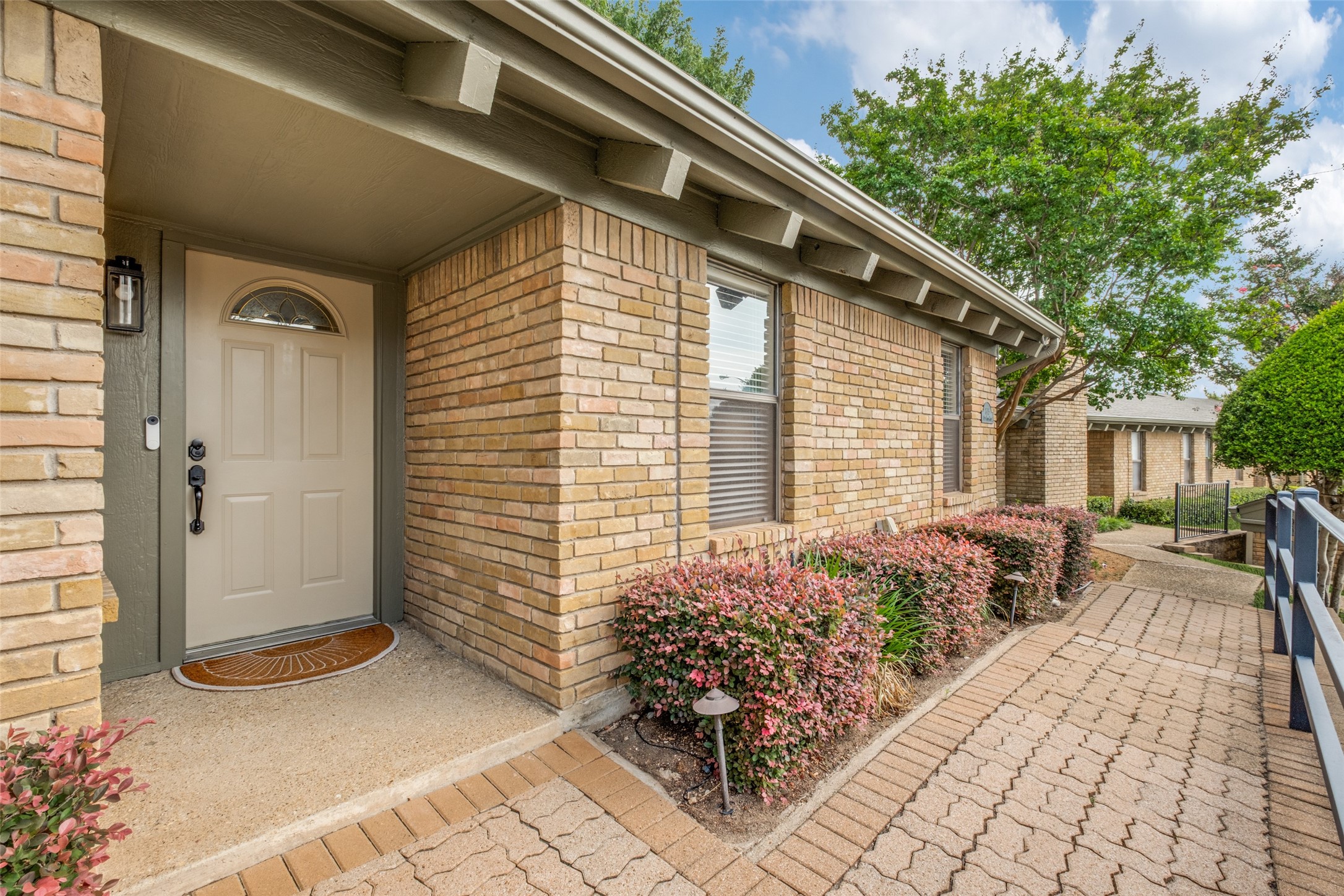 8415 Old Moss Road Dallas TX 75231