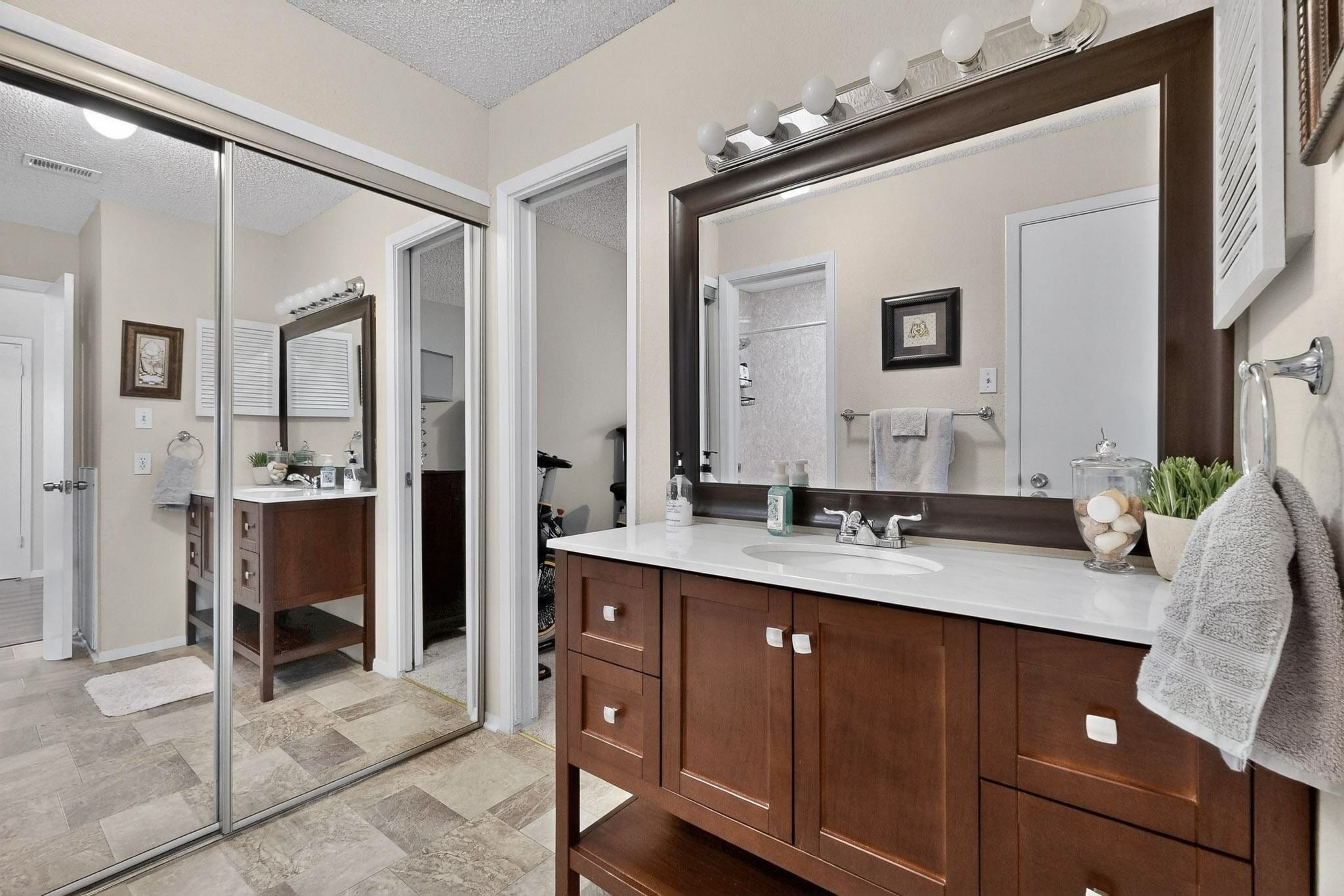5981 Arapaho Road Dallas TX 75248