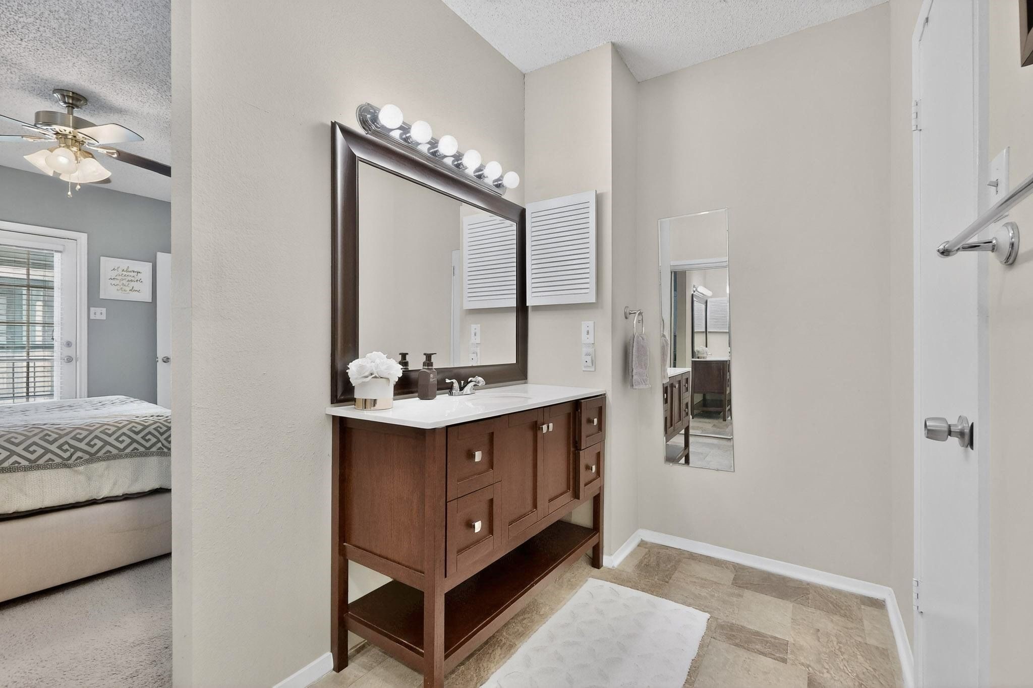 5981 Arapaho Road Dallas TX 75248