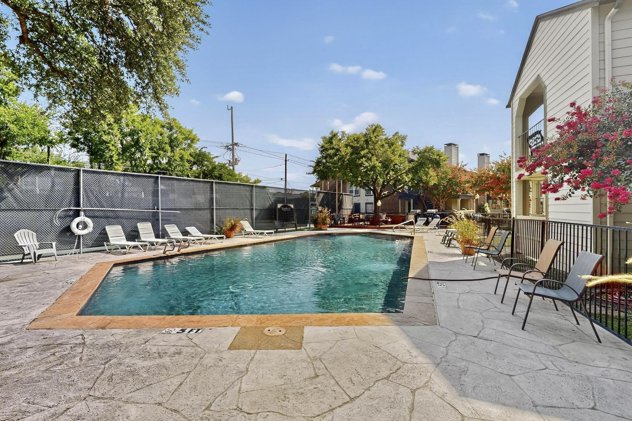 5981 Arapaho Road Dallas TX 75248
