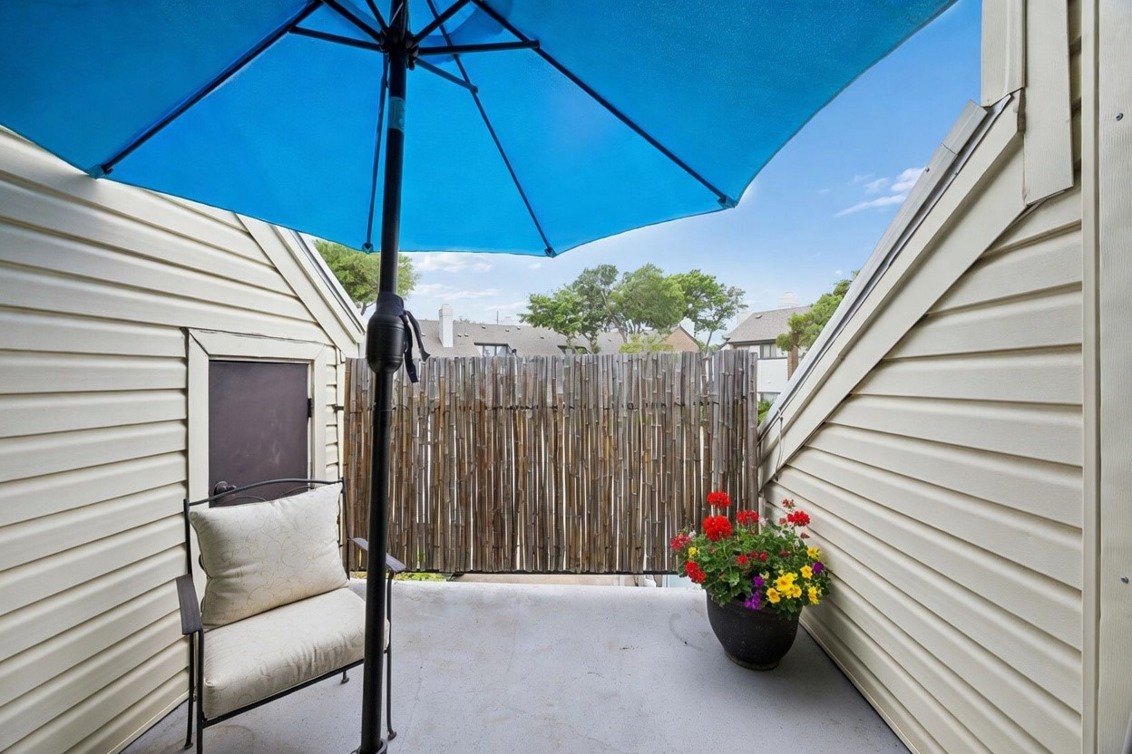 2428 Forest Brook Lane Arlington TX 76006