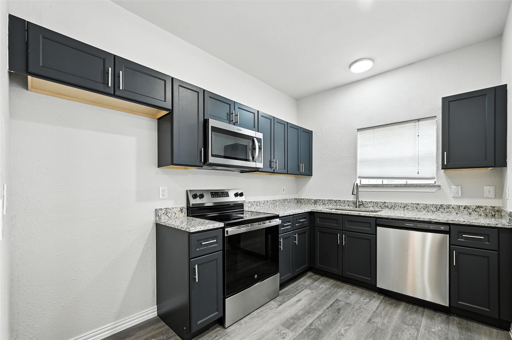 9910 Royal Lane Dallas TX 75231