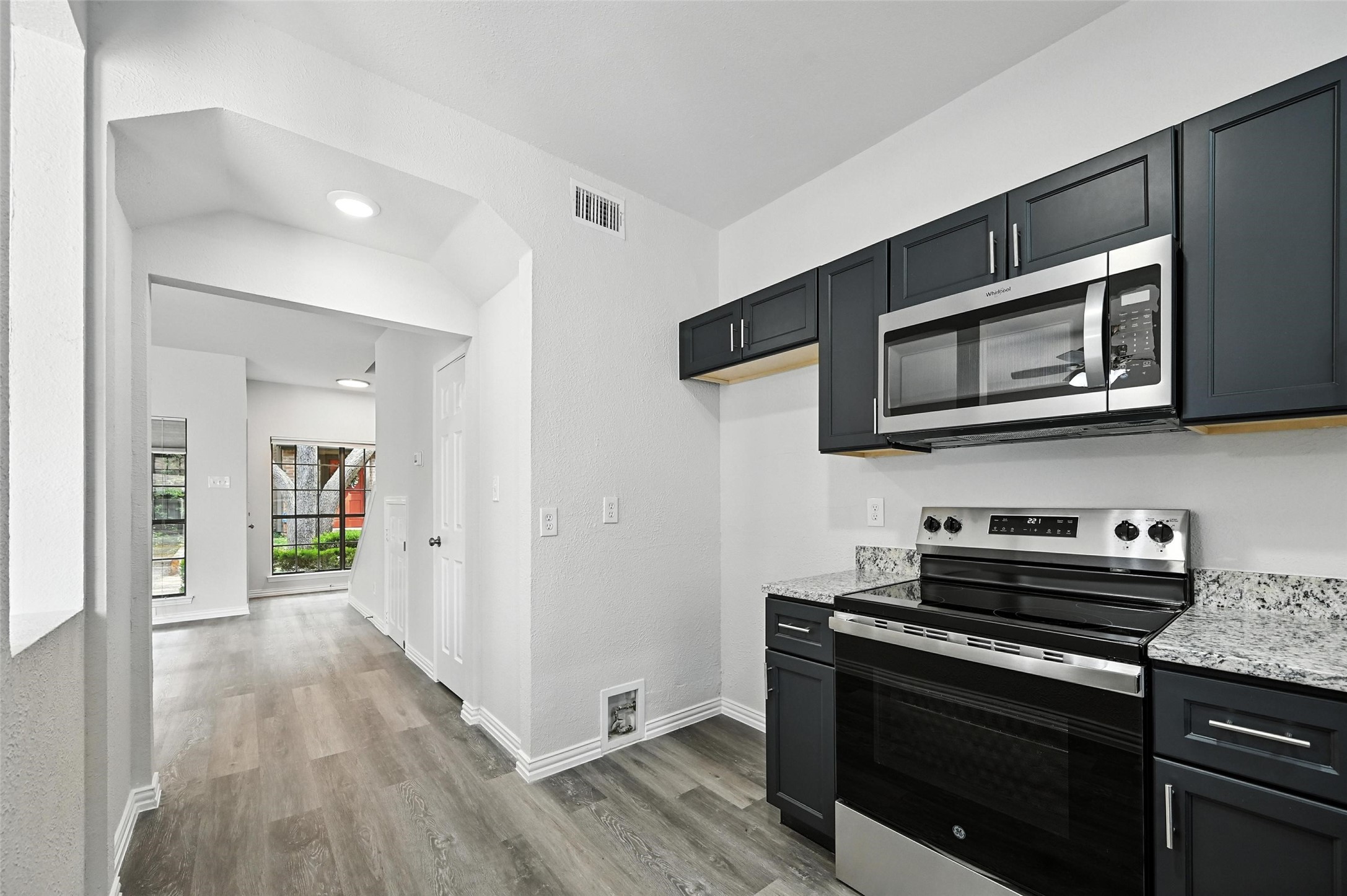 9910 Royal Lane Dallas TX 75231