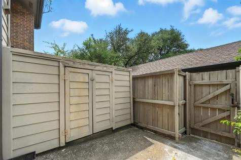9910 Royal Lane Dallas TX 75231