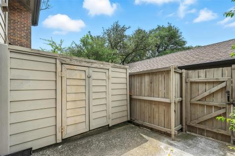 9910 Royal Lane Dallas TX 75231