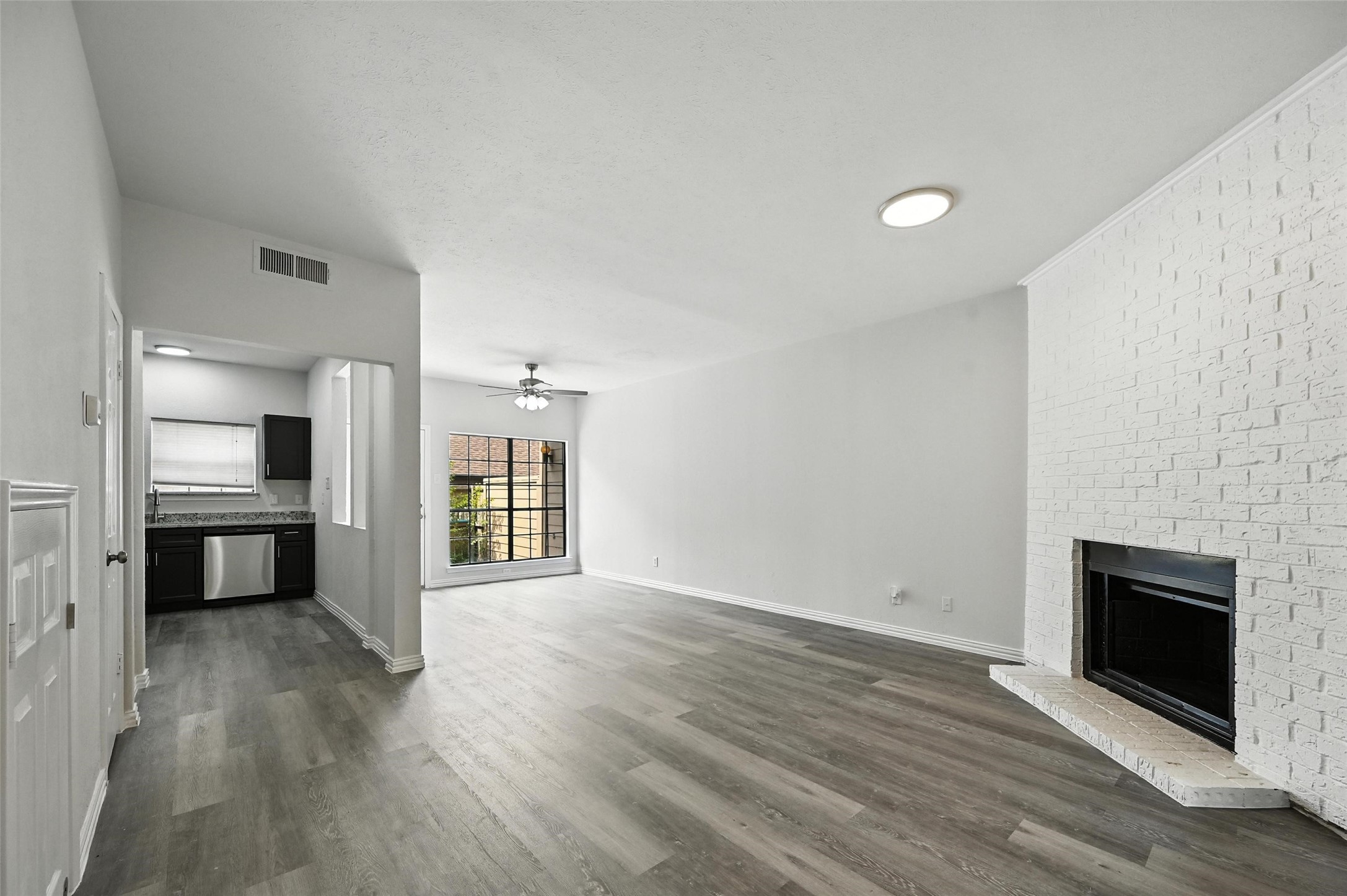 9910 Royal Lane Dallas TX 75231