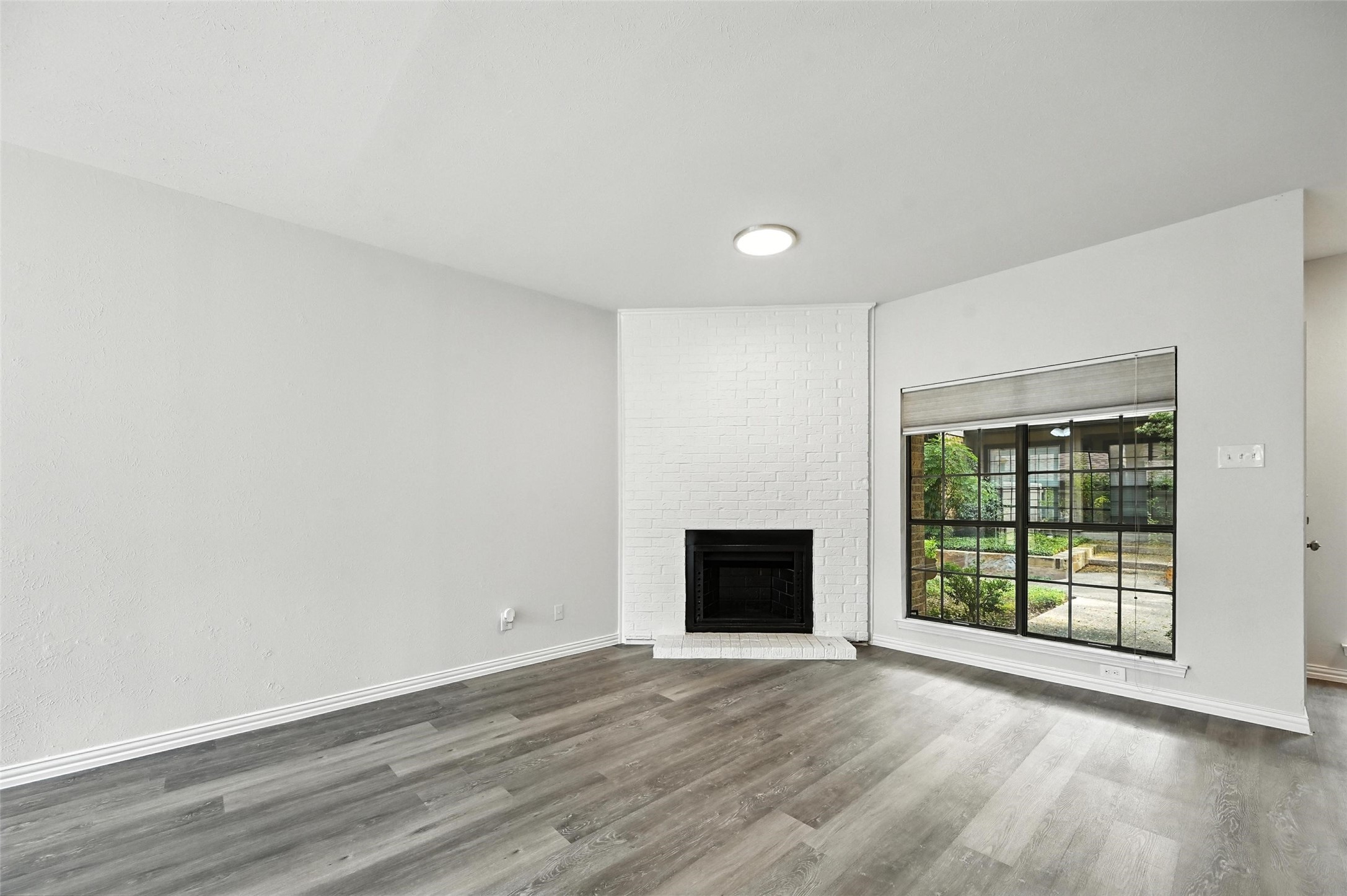 9910 Royal Lane Dallas TX 75231