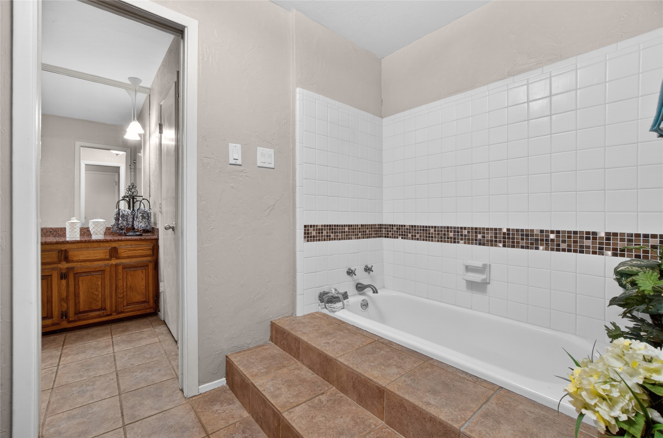 3136 Pin Oak Court Farmers Branch TX 75234
